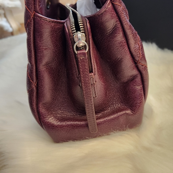 SOLD 💋💋💋11A CHANEL on the Road Shopping Tote - Picture 14 of 15